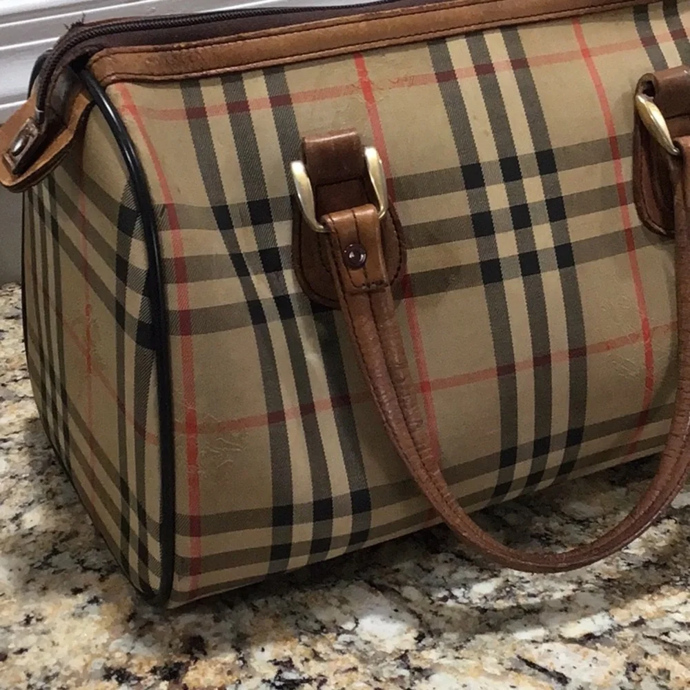 Burberry’s Vintage Check Boston Bag Burberrys with COA